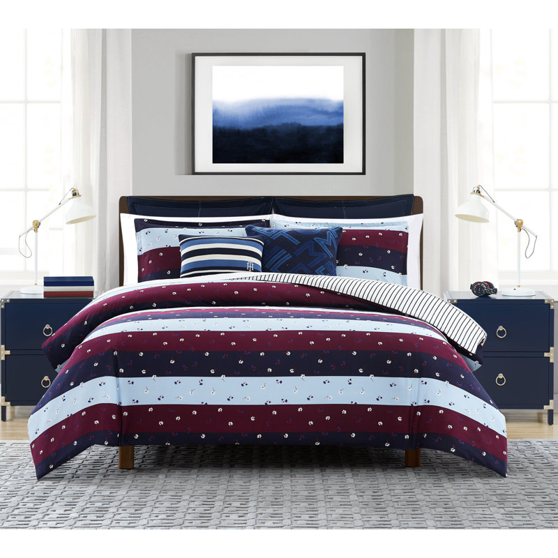 Tommy Hilfiger retailer Comforter Queen